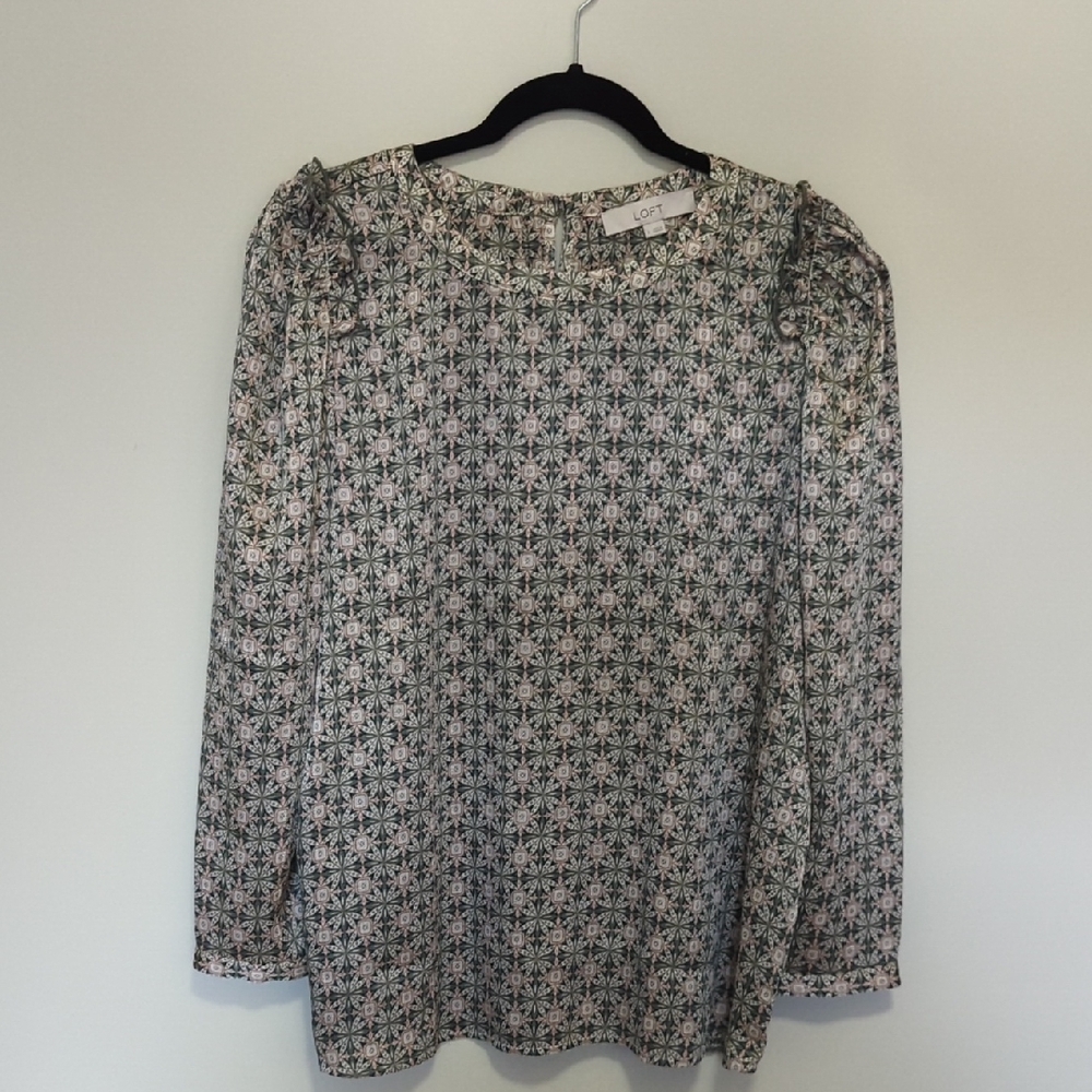 LOFT Women's Patterned Blouse - Black and White
